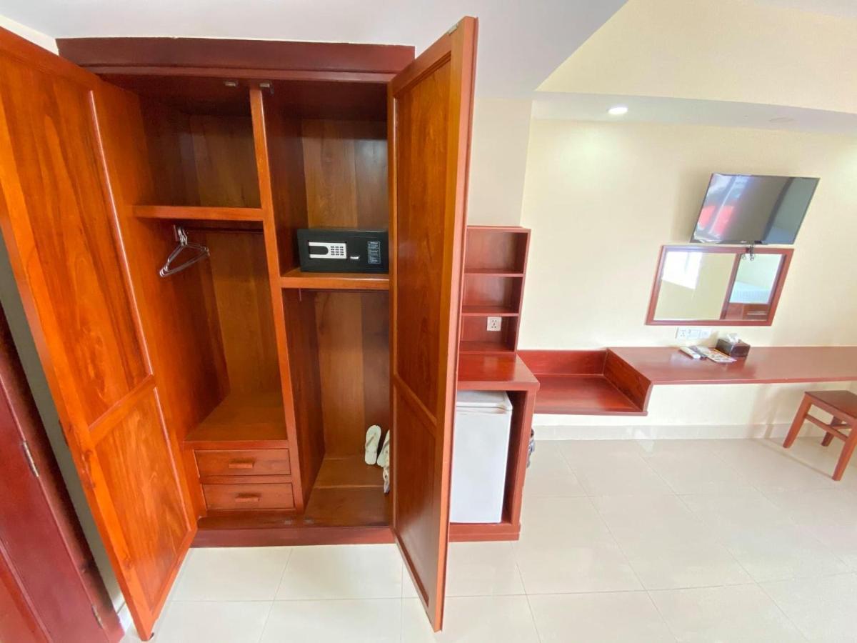 Centrana Hotel Phnom Penh Bagian luar foto