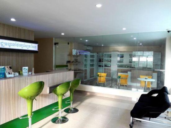 Centrana Hotel Phnom Penh Bagian luar foto