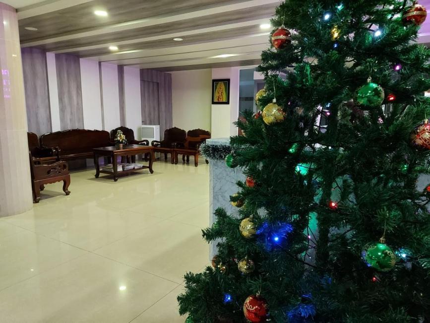 Centrana Hotel Phnom Penh Bagian luar foto