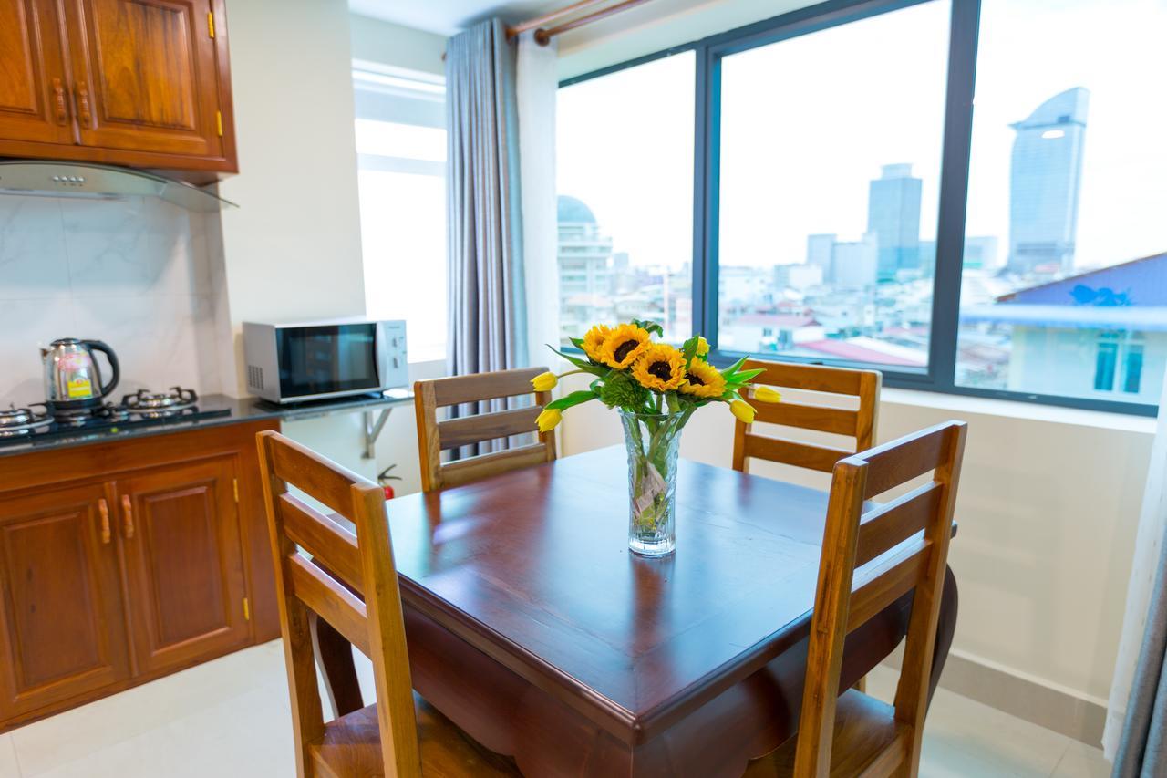 Centrana Hotel Phnom Penh Bagian luar foto